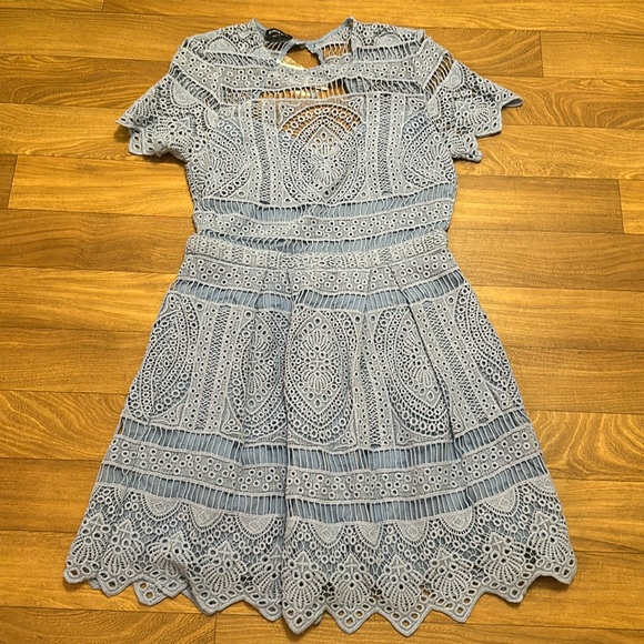 BEBE - NWT blue backless crochet dress size 6 - Picture 1 of 3